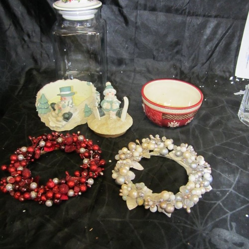 VTG 80'S & 90'S 6 PIECE HOLIDAY DECORATIONS GREAT FOR QUICK DECORATING